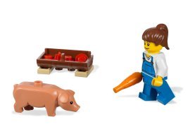 7684 - Pig Farm & Tractor