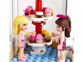 41119 - Heartlake Cupcake Café