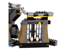 70909 - Batcave Break-in